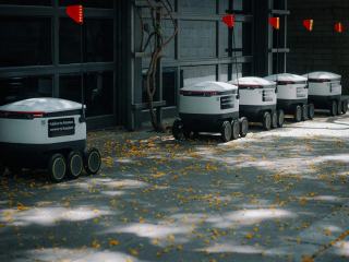 Robot mobile en entrepôt et en usine : comparer l'AGV et l'AMR avant d'investir